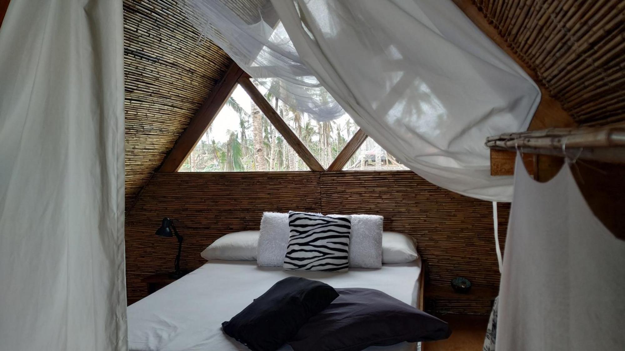 Tarzan'S House Hotell General Luna  Exteriör bild